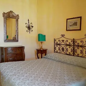 Riviera Di Chiaia Rambaldi 3* Napoli